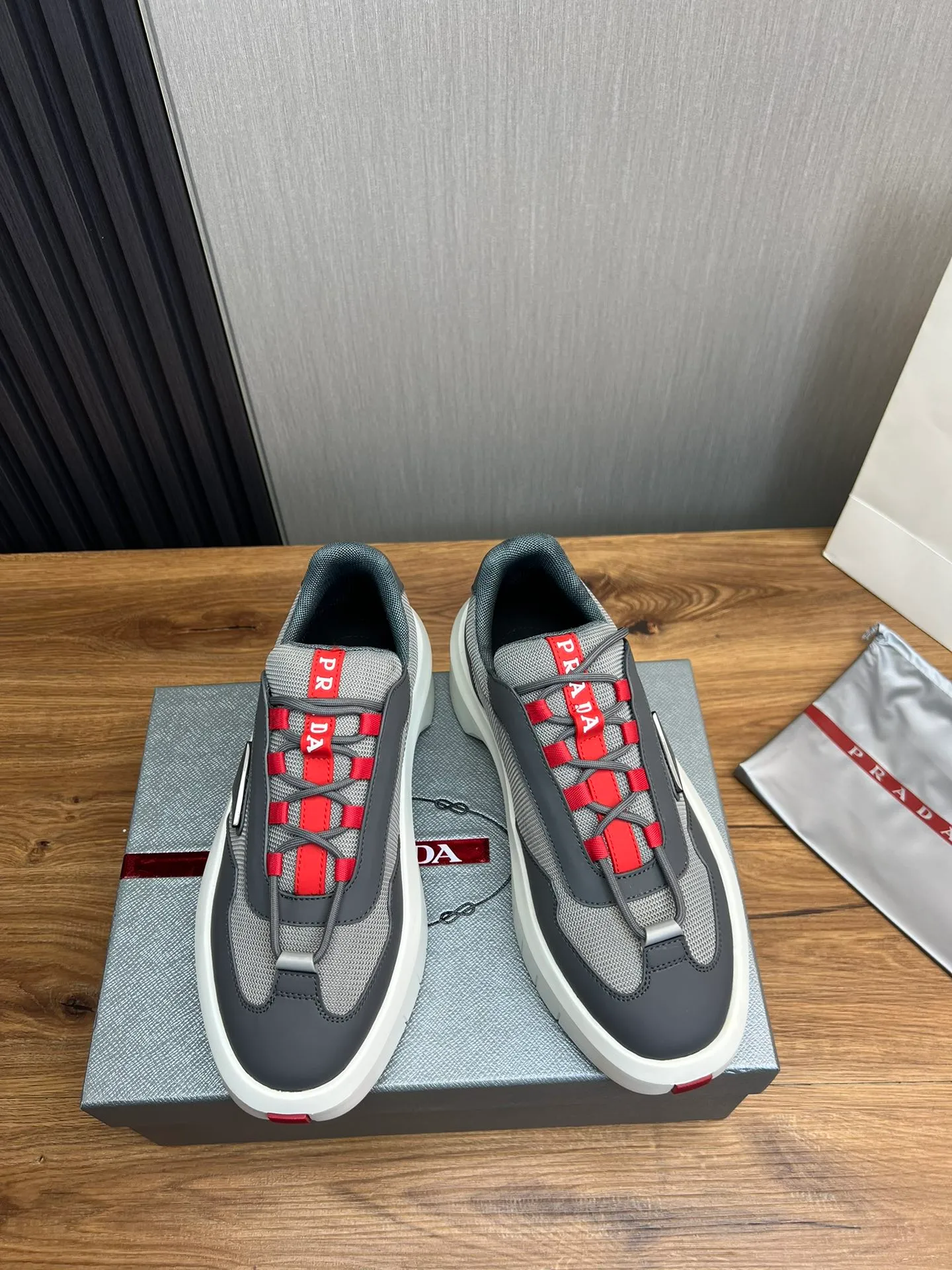 Men's shoes 💰620💰 [PRADA] Men's shoes are popular in the counter, official website is synchronized, high-quality shipments ✔️Original cowhide stitching mesh + cowhide lining, 1🆚1 replica, original original bottom, 38-45 (45 customized, non-refundable)